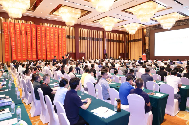 西牛皮防水亮相2025山东造纸产业“四新”技术交流及推广会议，全场景防水防护方案引关注