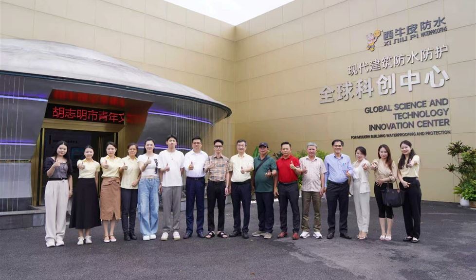 西牛皮（南宁）科技园迎来越南第五建设股份公司、胡志明市青年文化宫一行