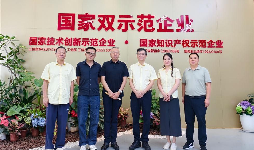 西牛皮（南宁）科技园迎来罗兰贝格企业管理(上海)有限公司一行